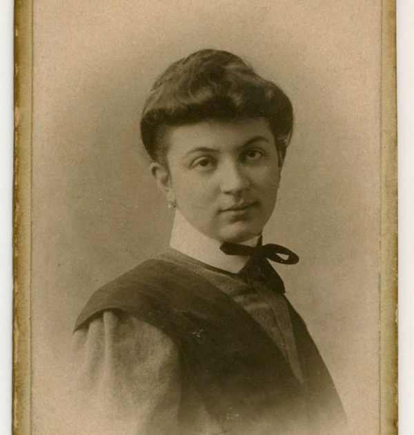 Мина Тодорова. Държател Национален литературен музей